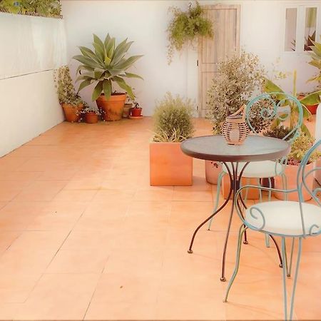 Cozy Apartment With Private Courtyard Barcarena Extérieur photo