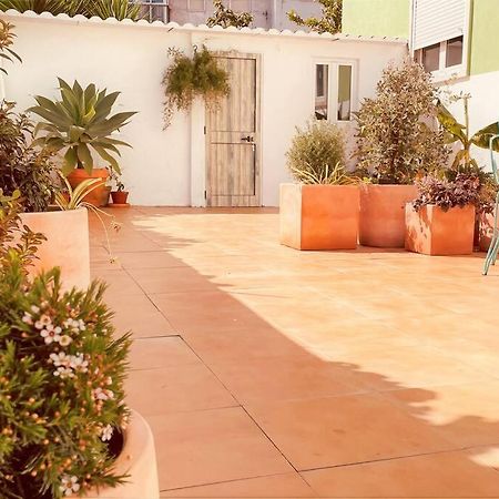 Cozy Apartment With Private Courtyard Barcarena Extérieur photo