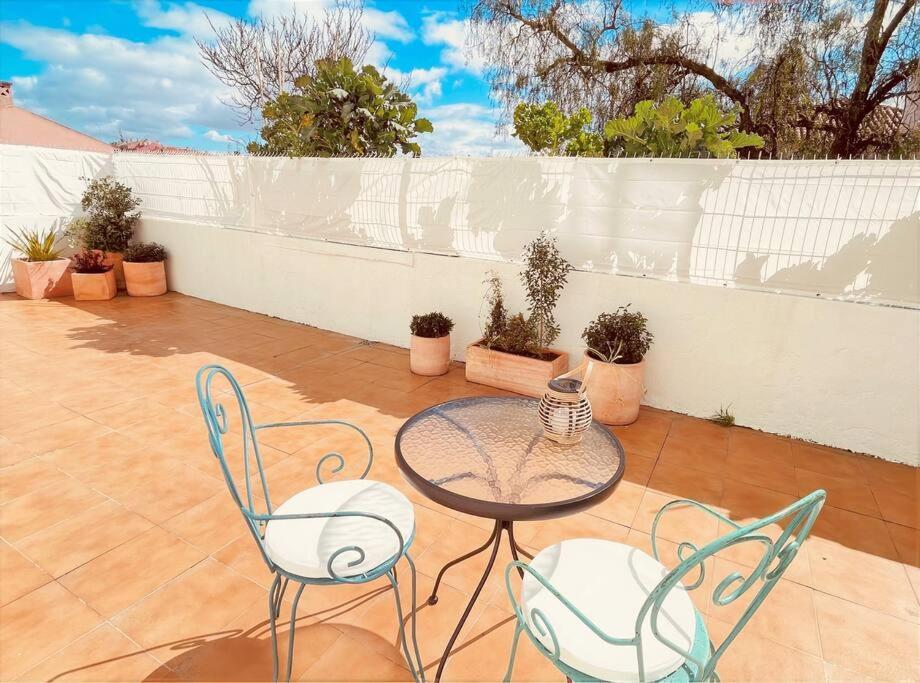 Cozy Apartment With Private Courtyard Barcarena Extérieur photo