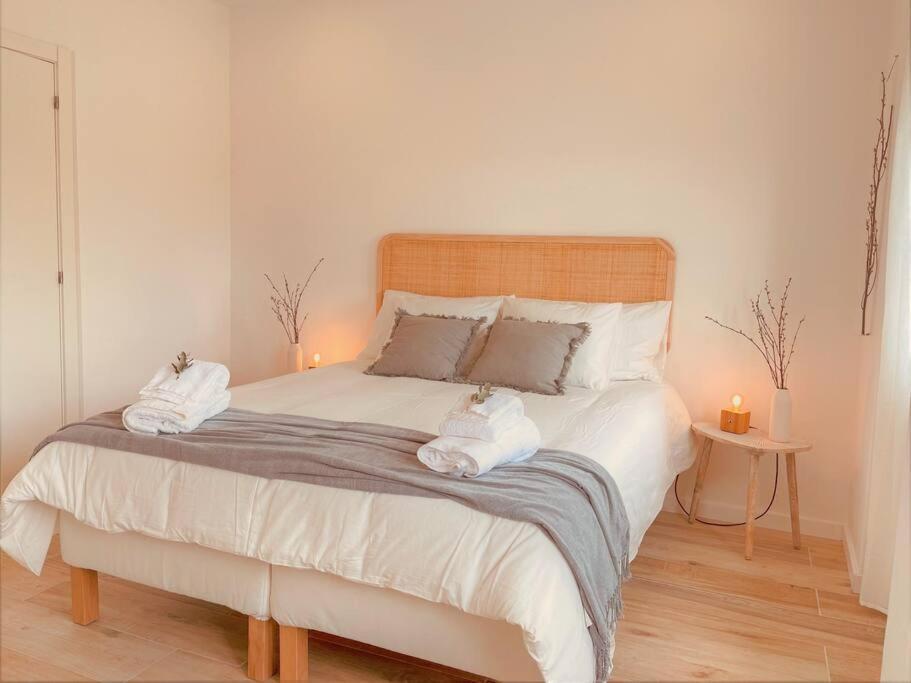 Cozy Apartment With Private Courtyard Barcarena Extérieur photo