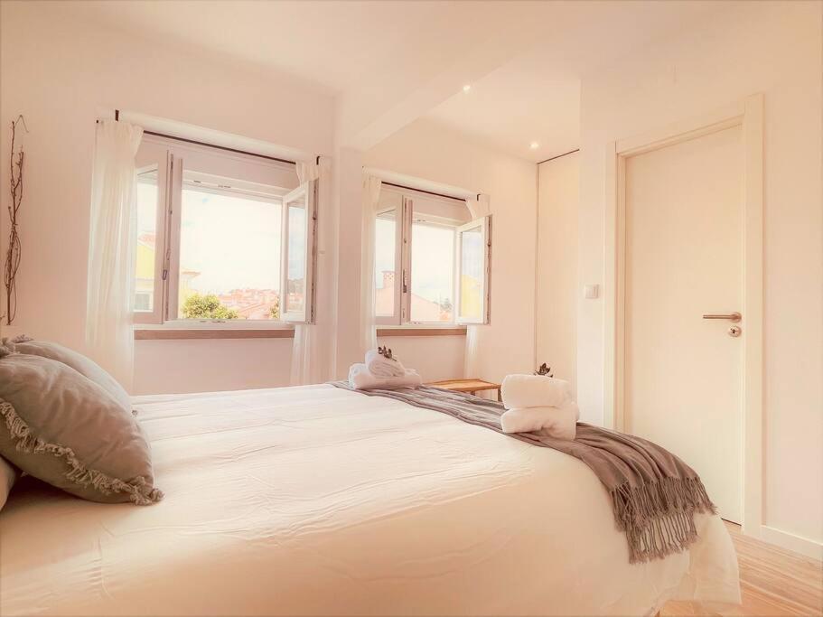 Cozy Apartment With Private Courtyard Barcarena Extérieur photo