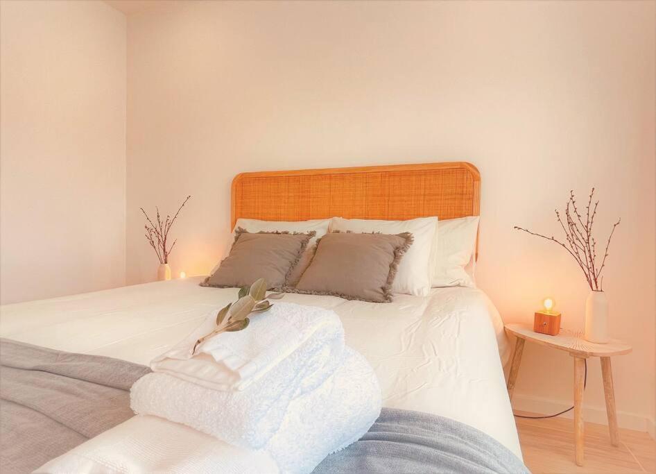 Cozy Apartment With Private Courtyard Barcarena Extérieur photo